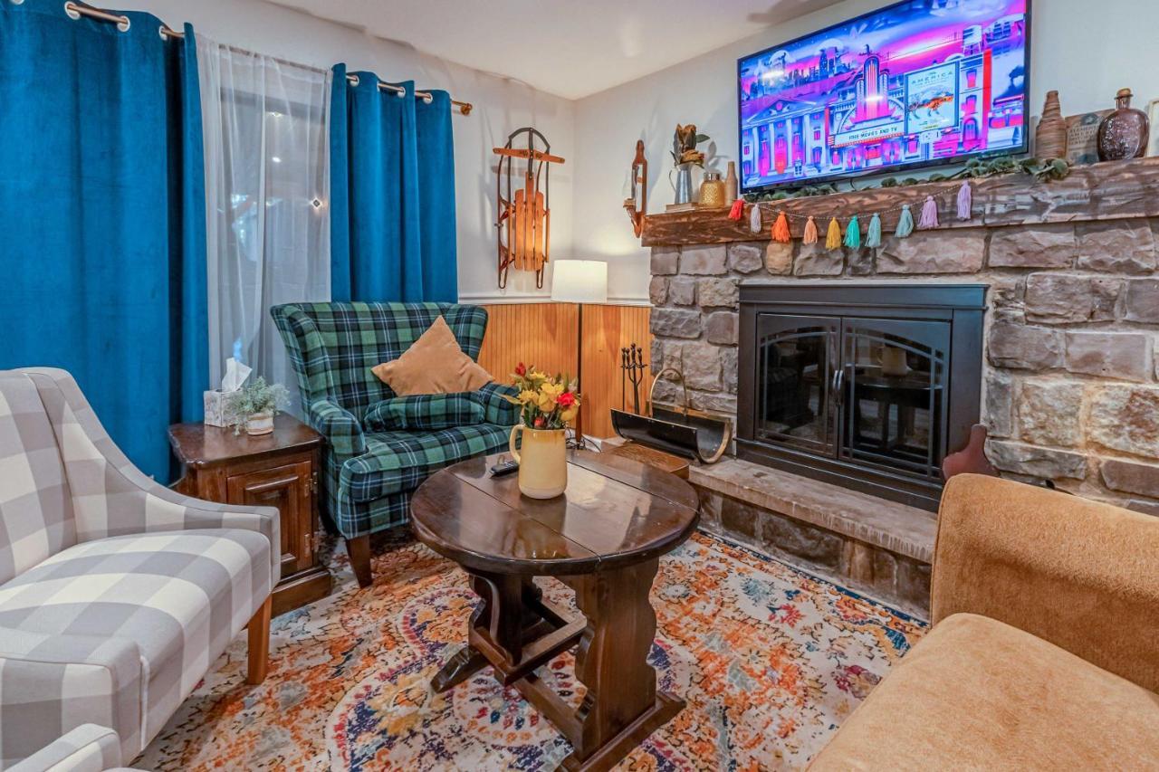 Poconos Ski Retreat With Sauna, Hot Tub, And Game Room Lake Harmony Esterno foto