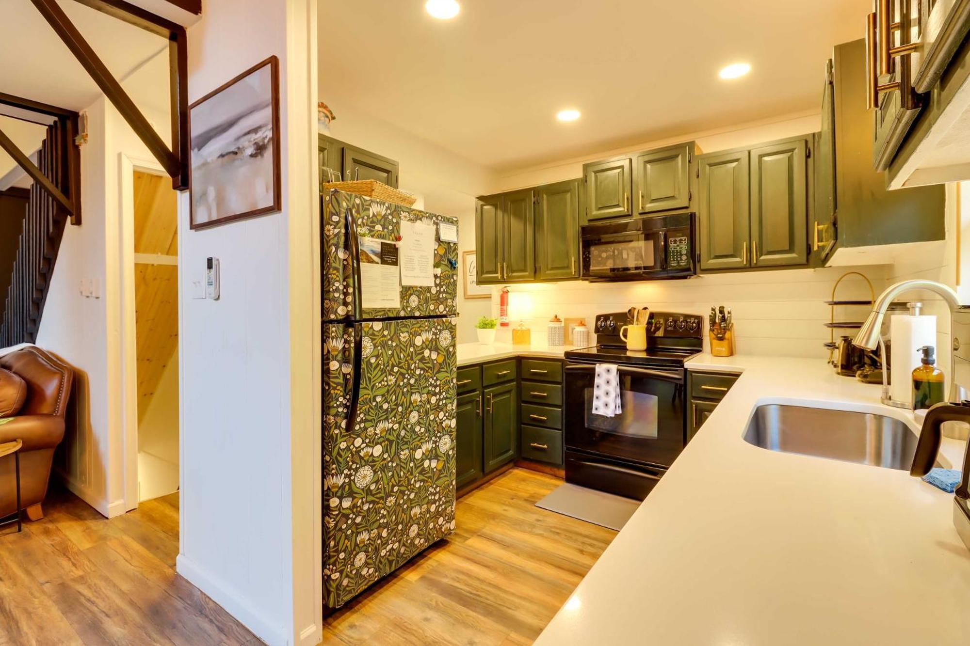 Poconos Ski Retreat With Sauna, Hot Tub, And Game Room Lake Harmony Esterno foto