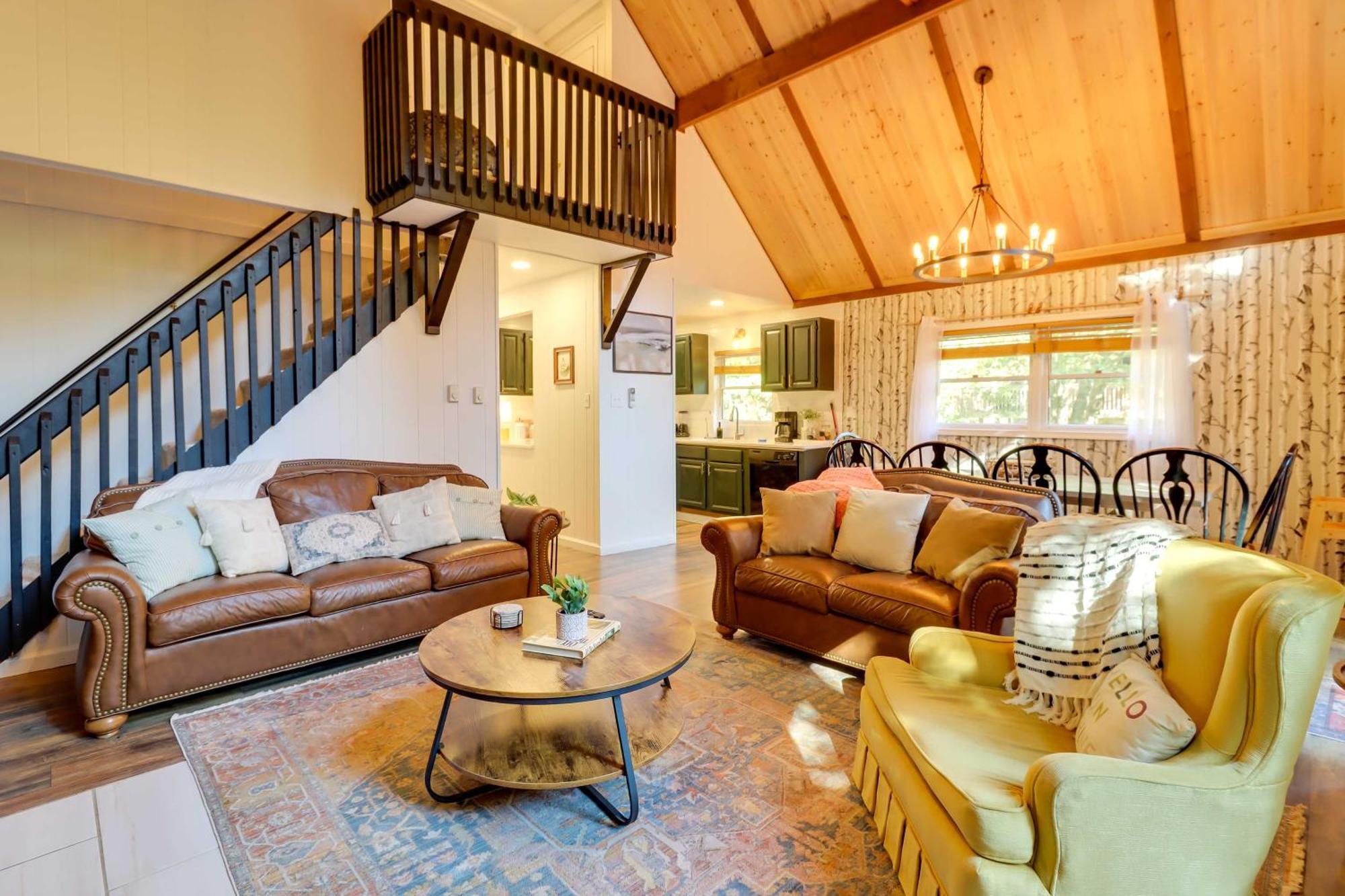 Poconos Ski Retreat With Sauna, Hot Tub, And Game Room Lake Harmony Esterno foto