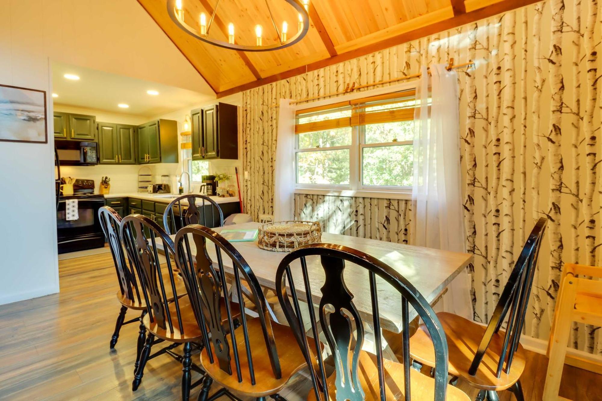 Poconos Ski Retreat With Sauna, Hot Tub, And Game Room Lake Harmony Esterno foto